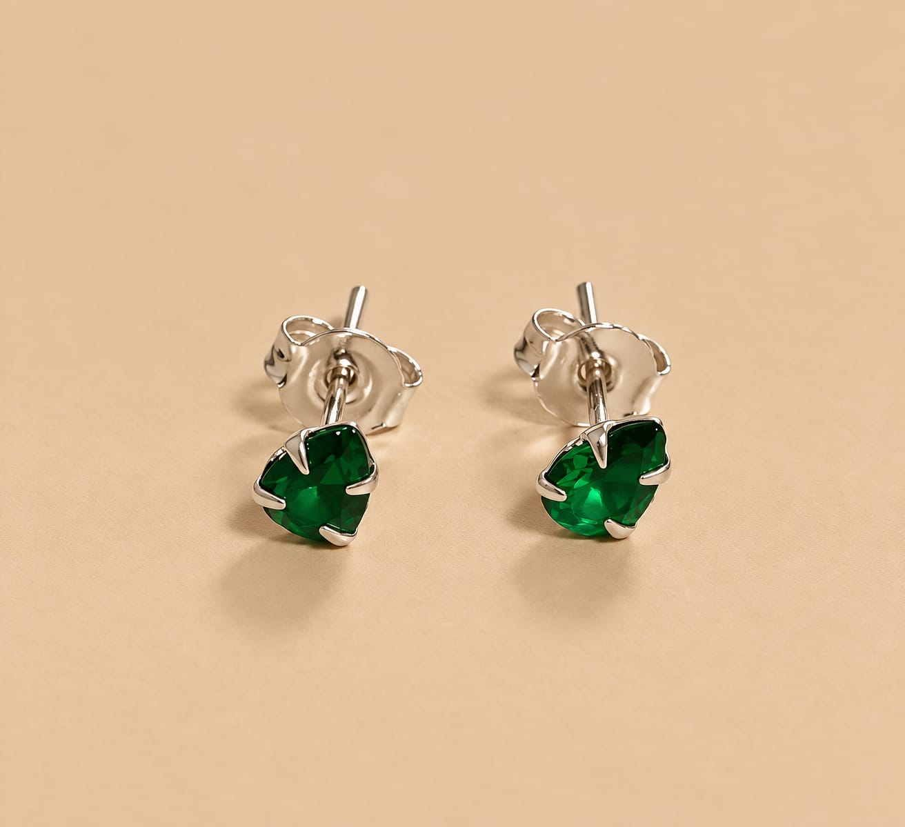 Brinco Prata Legitima gota verde