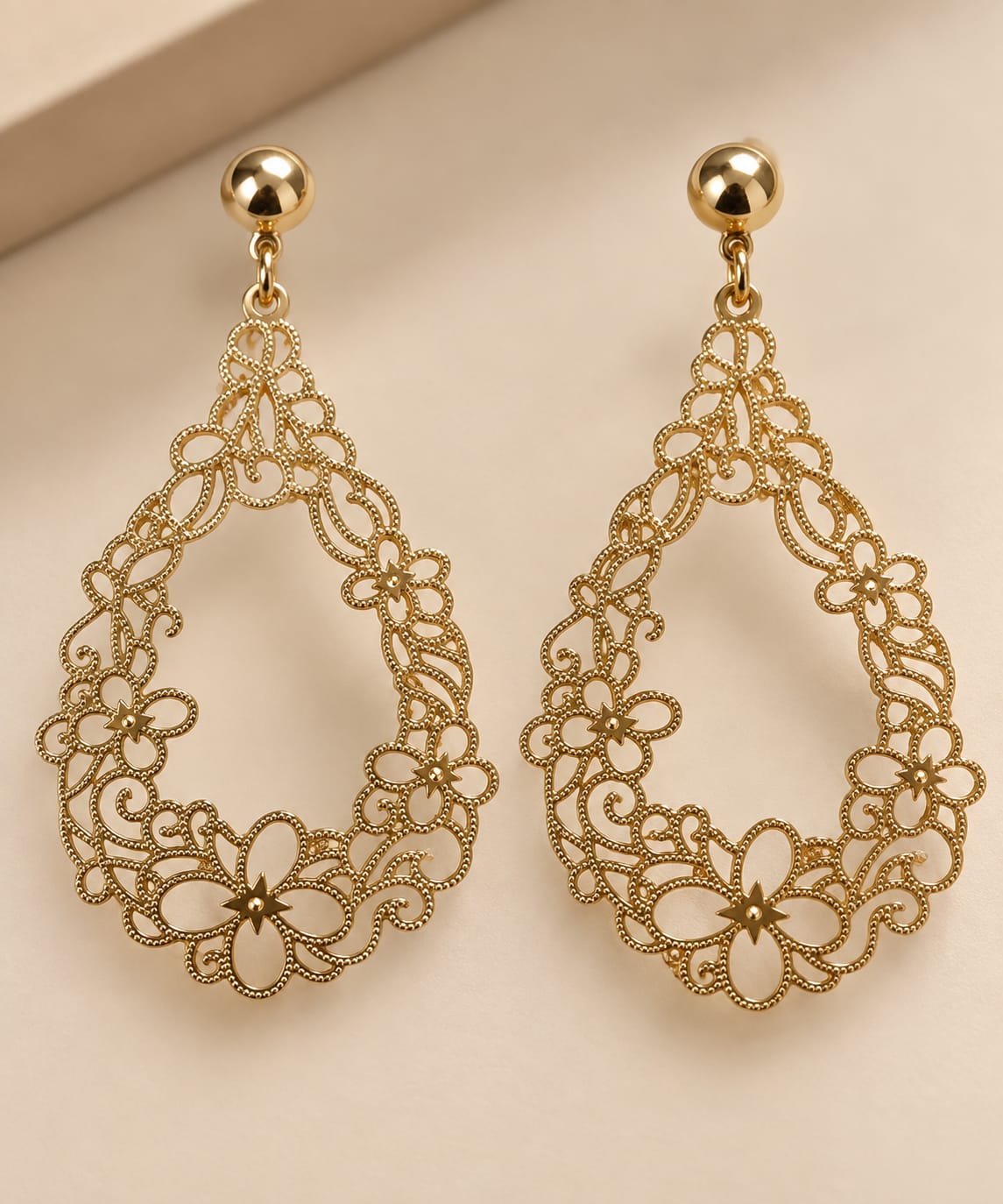 Brinco Banhado a Ouro gota floral