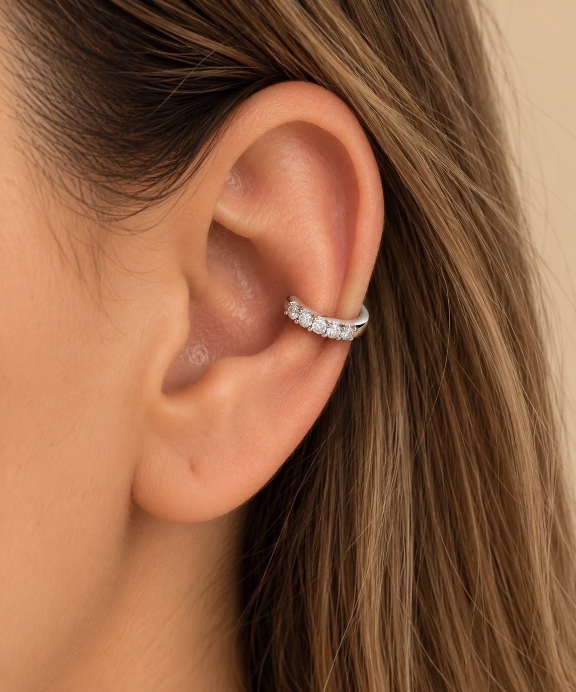 Piercing Prata Legitima cravejado fake