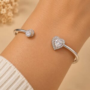 Bracelete Banhado a Prata coração e ponto de luz