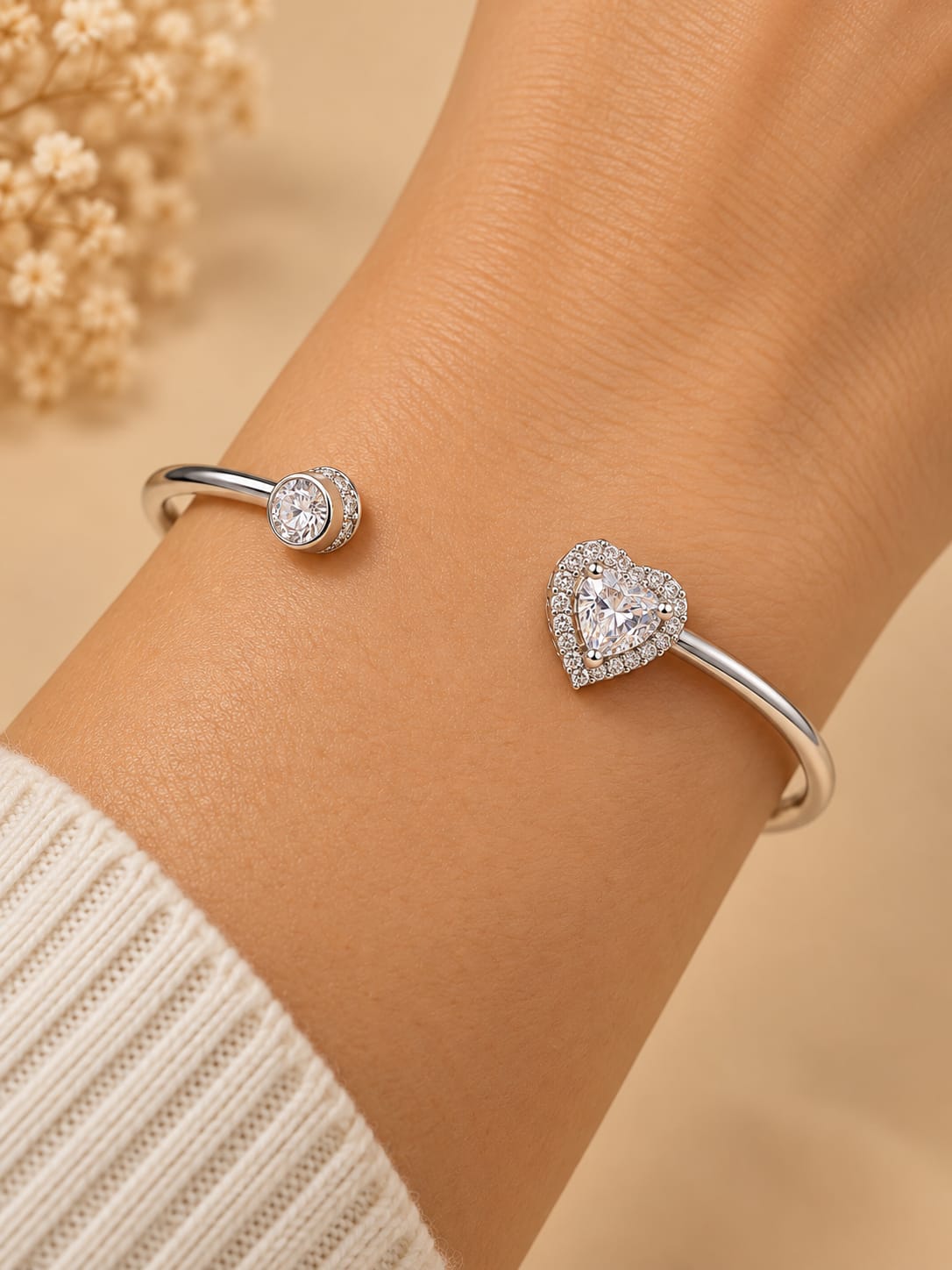 Bracelete Banhado a Prata coração e ponto de luz